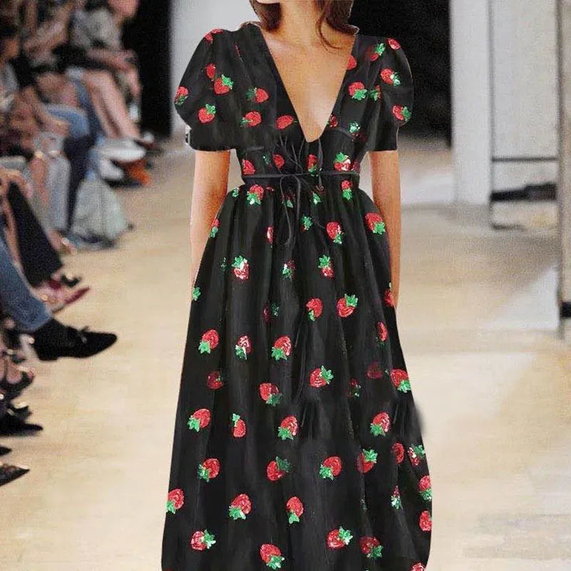 French Style Strawberry Two-tone V-neck Long Dress Sequins Ruffles Fashionable Net Yarn Sleeveless Robe
