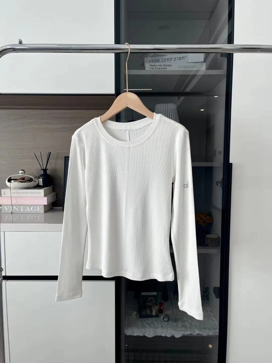 Women's Sports Quick Drying Fitness Yoga Top Simple Black White Long Sleeved Threaded T-shirt Fashion Solid Color Cotton T-shirt