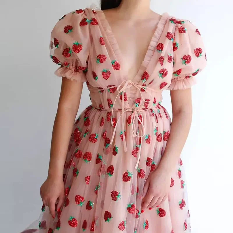 French Style Strawberry Two-tone V-neck Long Dress Sequins Ruffles Fashionable Net Yarn Sleeveless Robe