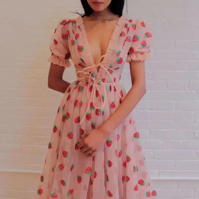 French Style Strawberry Two-tone V-neck Long Dress Sequins Ruffles Fashionable Net Yarn Sleeveless Robe
