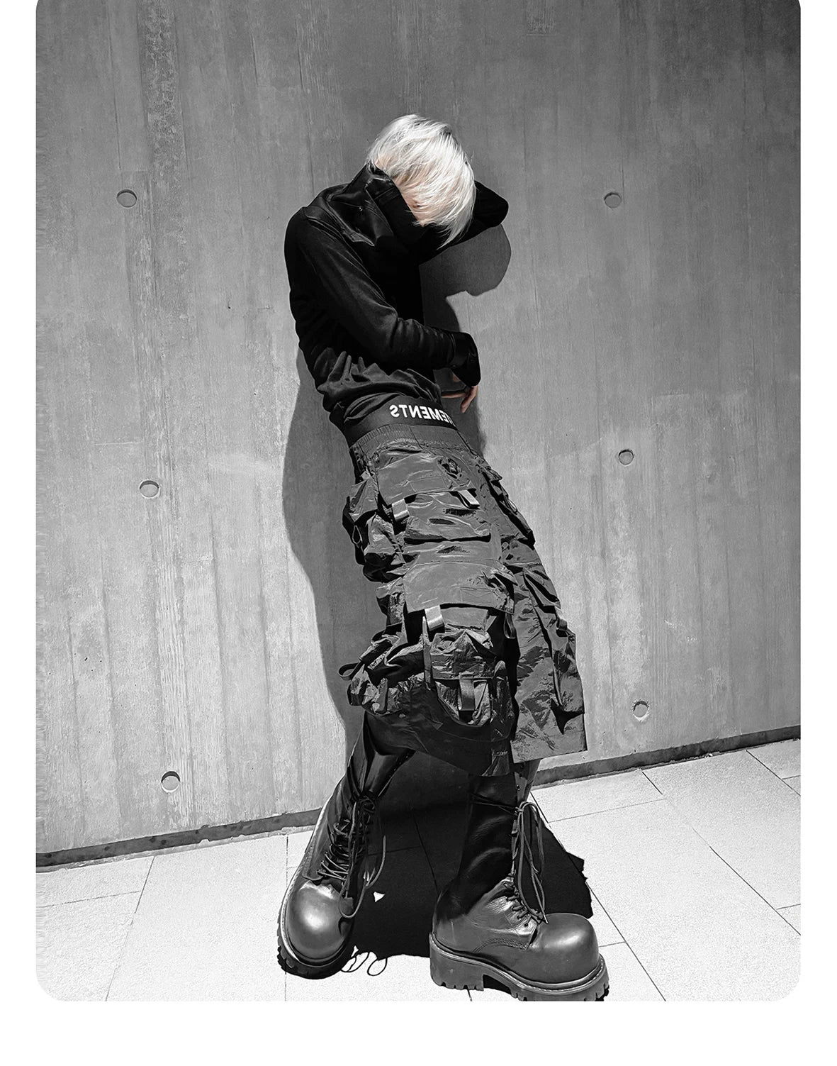 Mauroicardi Spring Summer Cool Handsome Thin Black Nylon Cargo Shorts for Men with Many Pockets Luxury Emo Techwear Clothes 2025