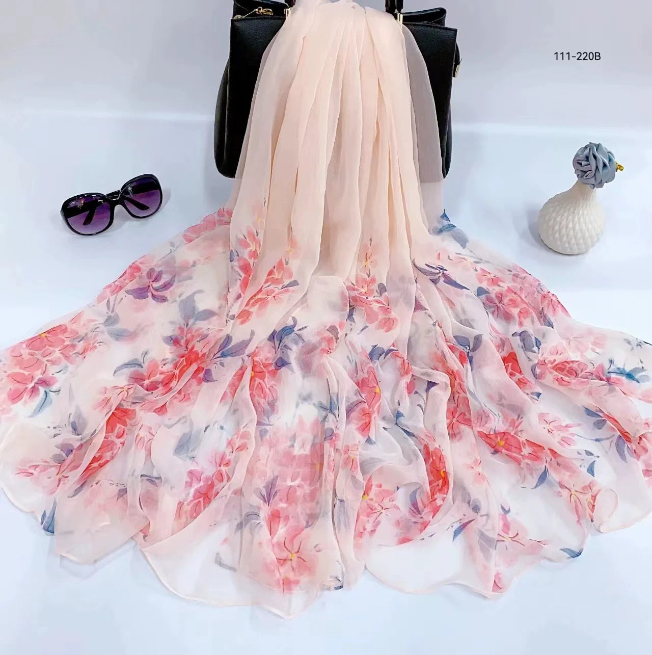 2025 Silk Scarf Women Hijab Pashmina Long Beach Stoles Shawl Wrap Headbands Spring Warm Scarves Bandana Ladies Neckscarf Foulard