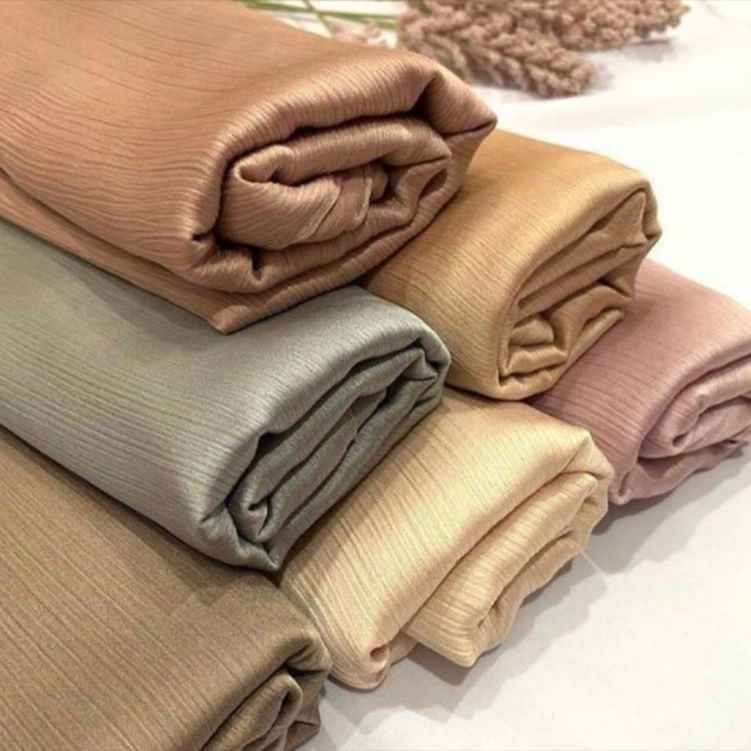 Satin-colored Women's Pleated Scarf Mid-length