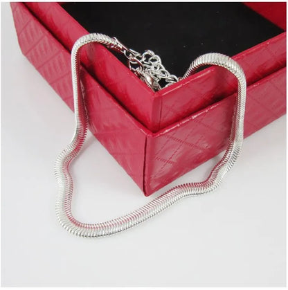 New Personalized Butterfly Pendant Anklet Summer Beach Leg Chain Handcrafted Anklet Gold And Silver Headwear Wholesale And Retai