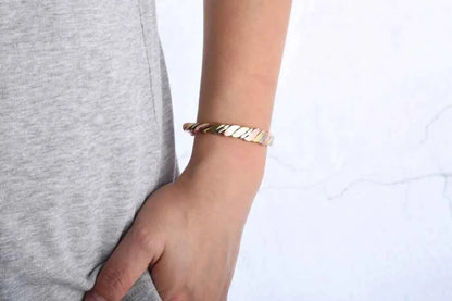 Vinterly Magnetic Bracelet Pure Copper Ball Rose Gold-color Open Cuff Adjustable Bangles for Women Twisted High Magnet Jewelry