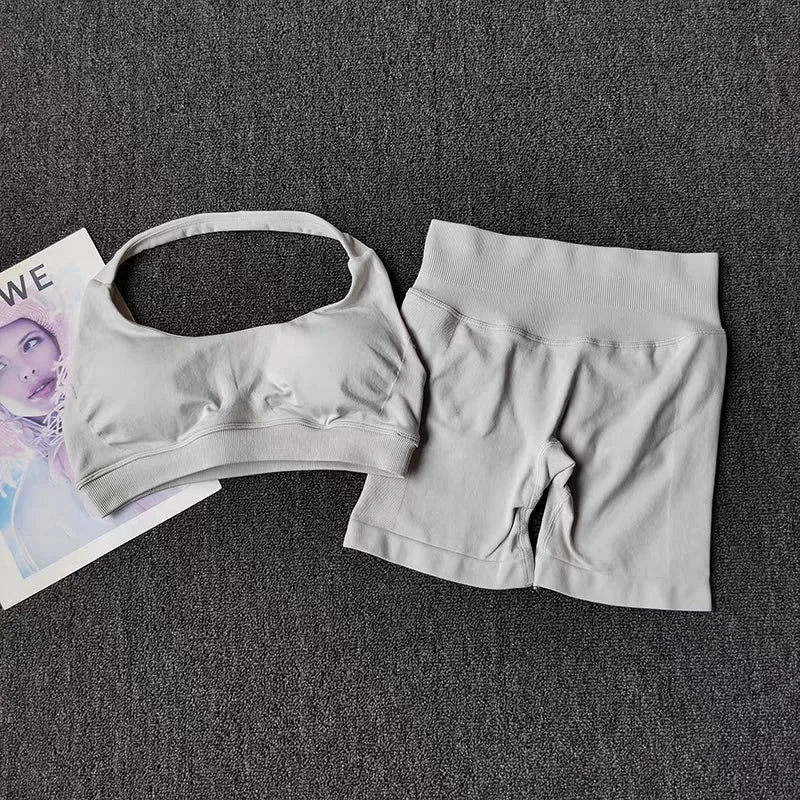 2 Pieces Yoga Suit for Women Seamless Fitness Gym Clothes Halter Sports Bra Matching Impact Shorts Workout Sets Gym Outfit