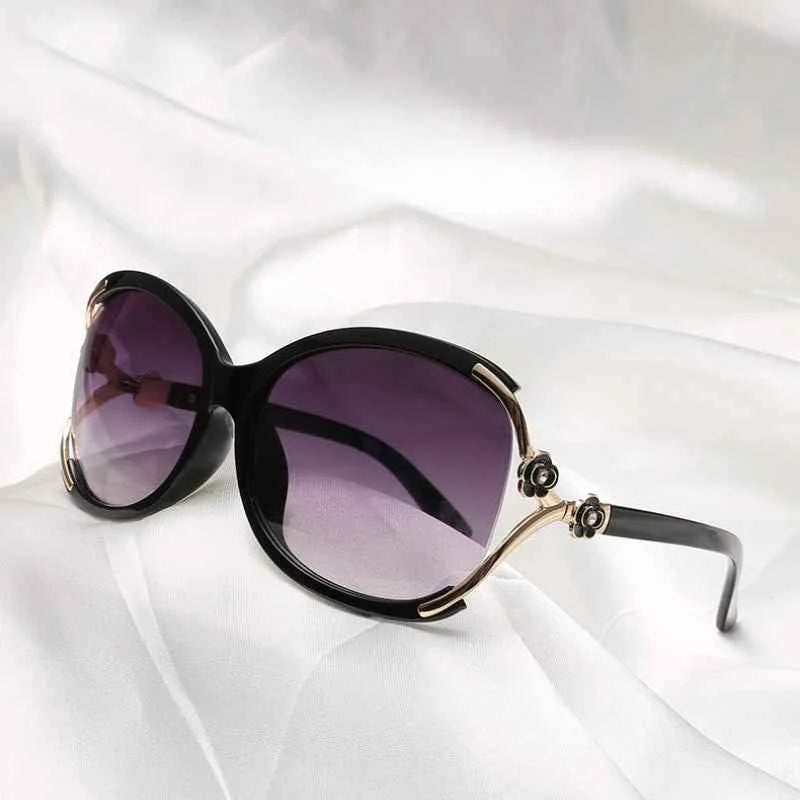 Women Sunglasses Trendy Celebrity-style Round Large-frame Stylish Sun Glasses with Camellia Hollow-out Accent Decorations