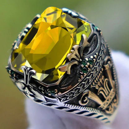 Inlaid Emerald Men's Luxury Ring