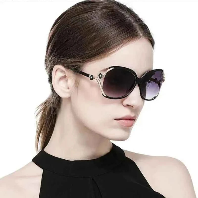 Women Sunglasses Trendy Celebrity-style Round Large-frame Stylish Sun Glasses with Camellia Hollow-out Accent Decorations
