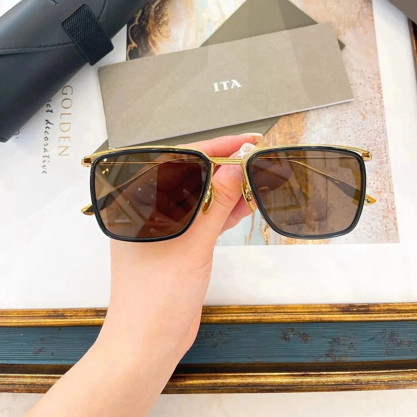 Original Ditaeds SCHEMA-ONE DTX106 Trendy Classic Casual Men Sunglasses Luxury Top Quality Gold Alloy Frame Women Couple Eyewear