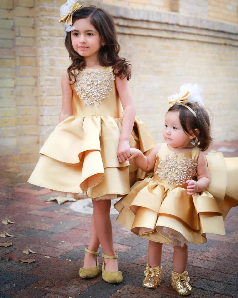 Elegant Formal Beading Applique O Neck Pleat Flower Girl Dress Knee Length Luxury Classic First Communion Dress Customized 2025