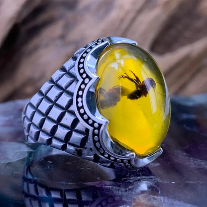 Beautiful ring the color of the stone really makes it stand out