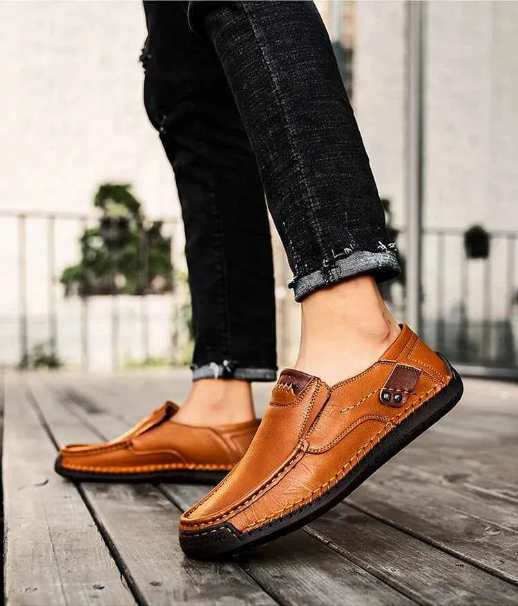 New Handmade Leather Men Shoes Casual Comfortable Men Loafers Slip On Leather Shoes Men Flats Hot Sale Outdoor  Walking Shoes