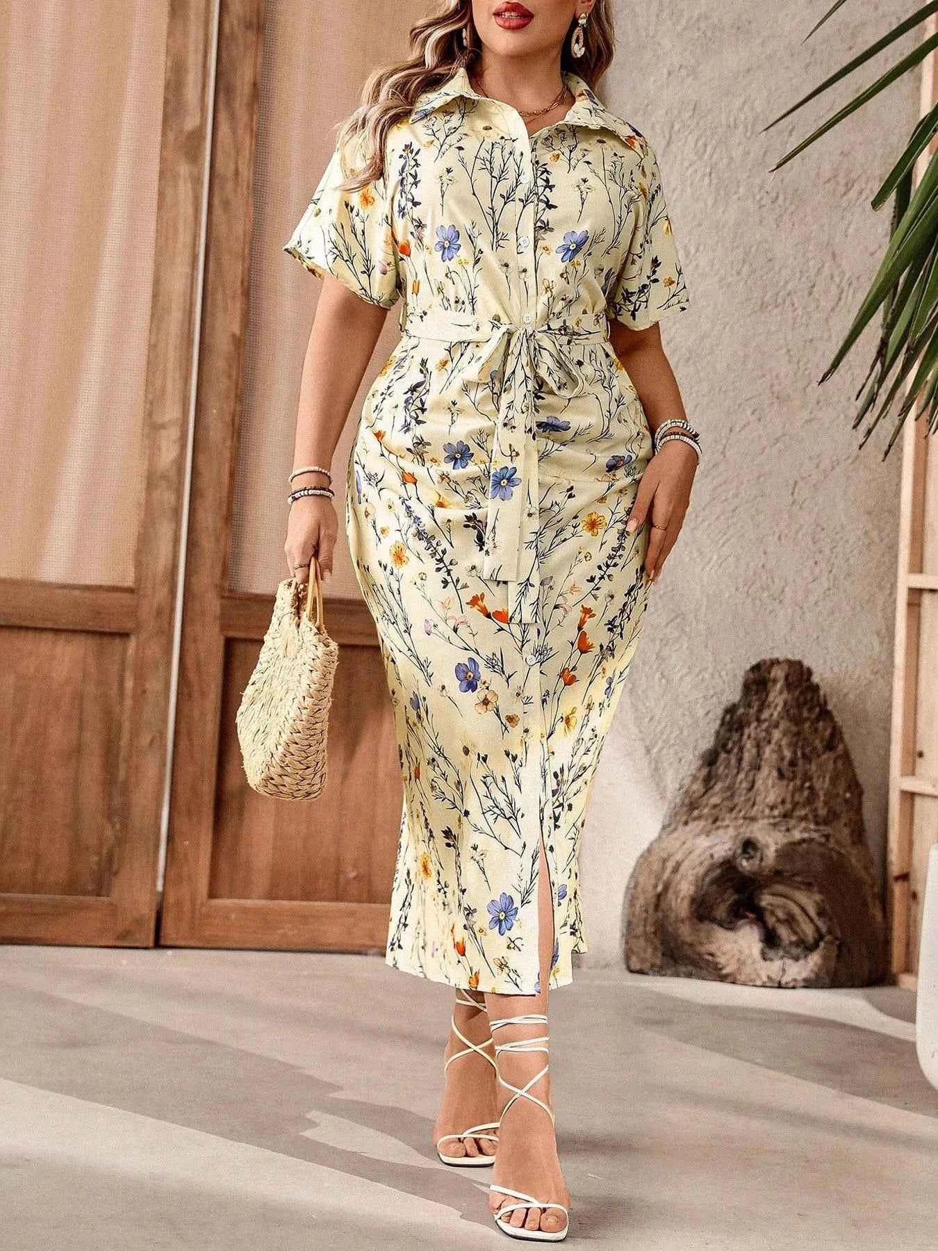 【Plus Size】 Floral Print Belted Wrap Dress, Modest Elegant V Neck Short Sleeve Dress for Women, Women's Plus Clothing for Summer