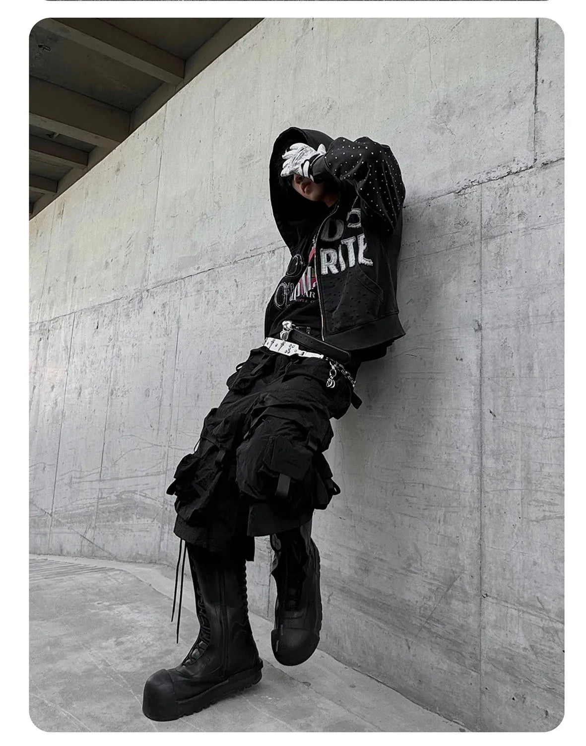 Mauroicardi Spring Summer Cool Handsome Thin Black Nylon Cargo Shorts for Men with Many Pockets Luxury Emo Techwear Clothes 2025