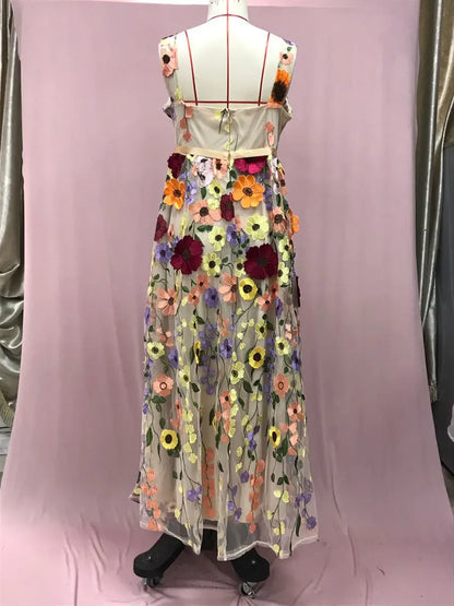 Women's Three-dimensional Flowers, Fashionable Embroidery, Flower Wrap Buttocks, Sexy Dress, Elegant Temperament, Mesh Lace