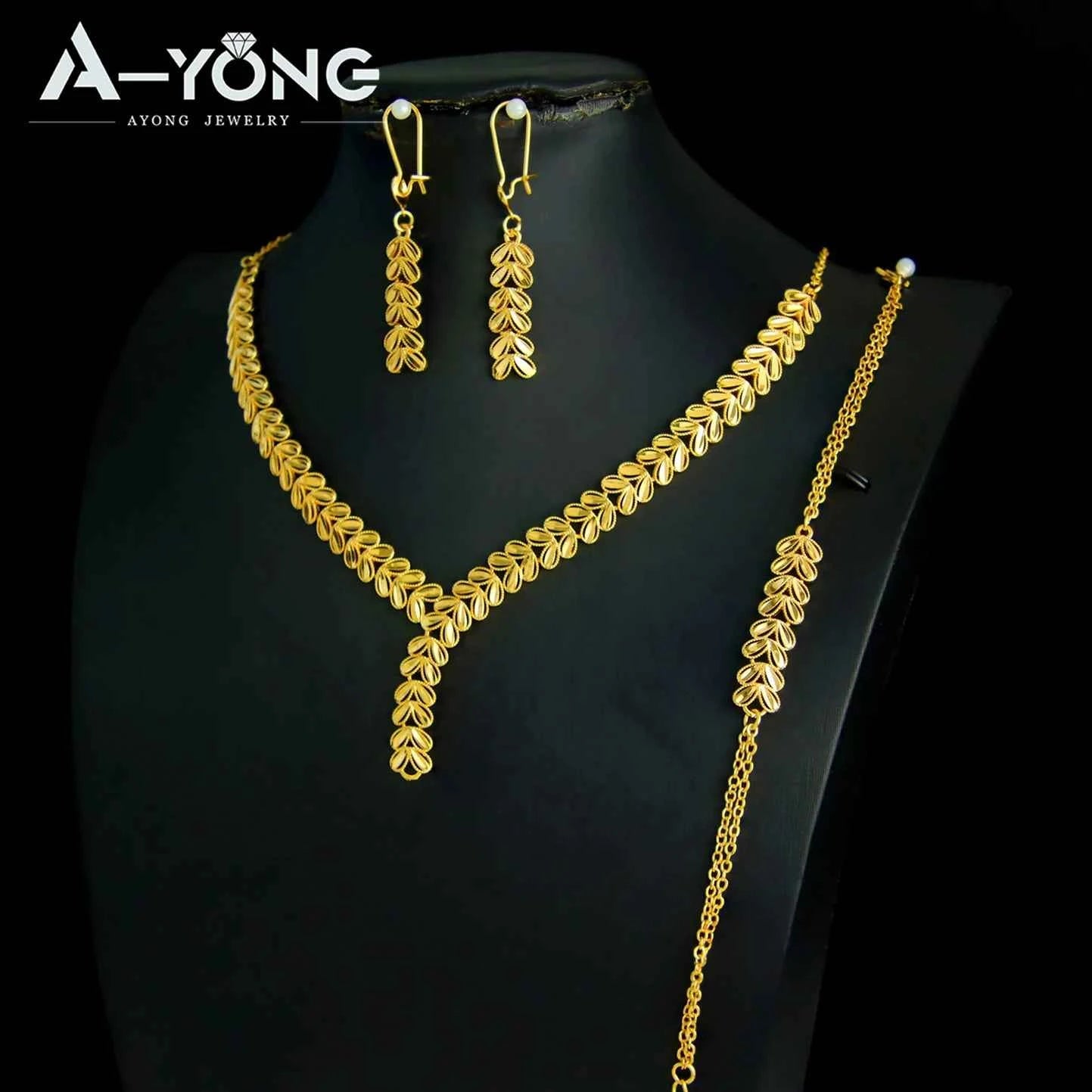 Luxury Dubai Wedding Jewelry Set 21k Gold Plated Arab Bridal Gold Necklace Bracelet Earrings Brazilian Women Vintage Jewelrys