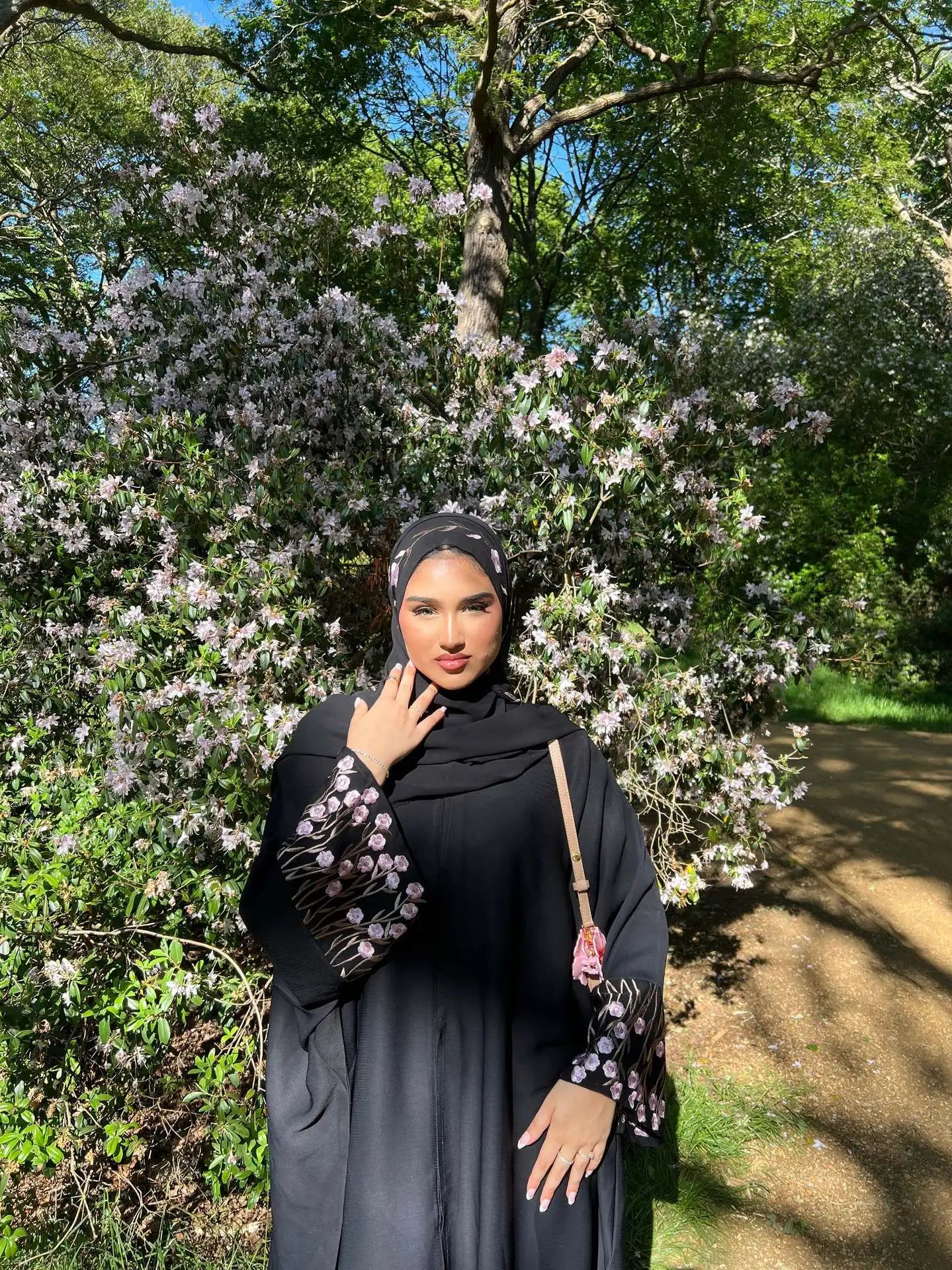 Luxury Embroidered Sleeve Cardigan for Muslim Women Ramadan Modest Abaya Dress with Hijab Elegant Islamic Party Turkish Outfit