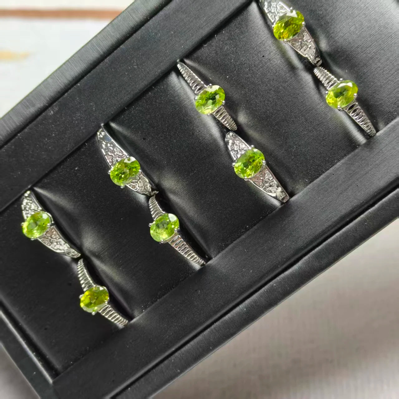 wholesale natural New Peridot oval Faceted  various types Ring Design Trendy and Versatile Simple  live ring couple gift