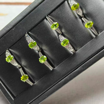wholesale natural New Peridot oval Faceted  various types Ring Design Trendy and Versatile Simple  live ring couple gift