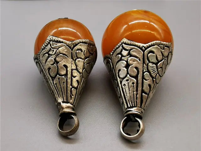 Nepal Hand Vintage Pendants Big Pearl Copper Capped Amber TBP333