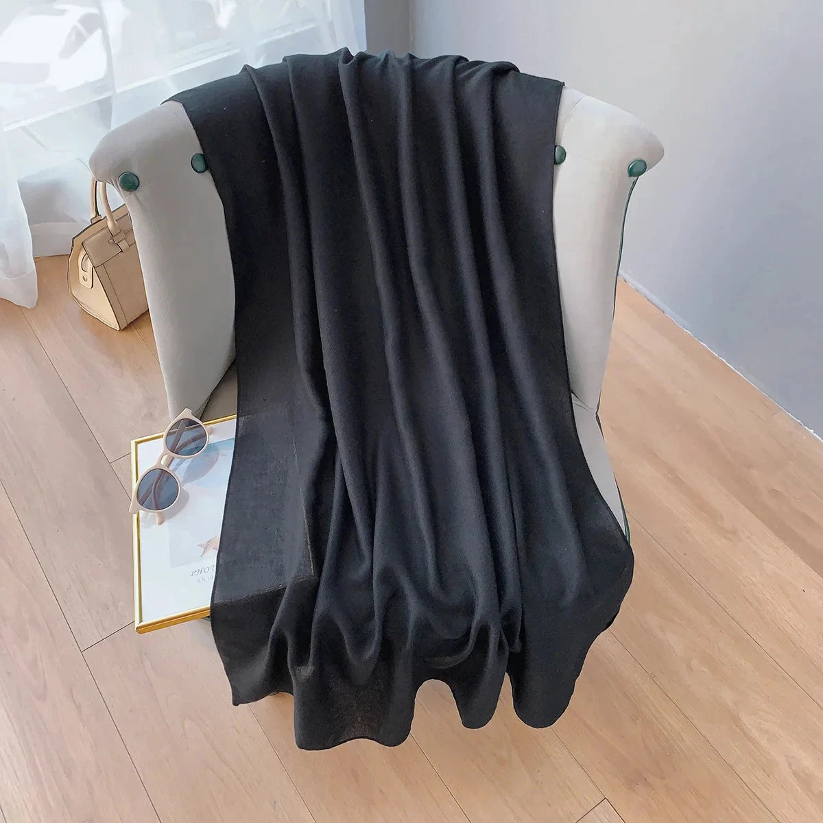 New Solid Cotton Scarf for Women Winter Warm Tassel Linen Pashmina Scarves Hijab Lady Foulard Shawls Wraps Female Bandana