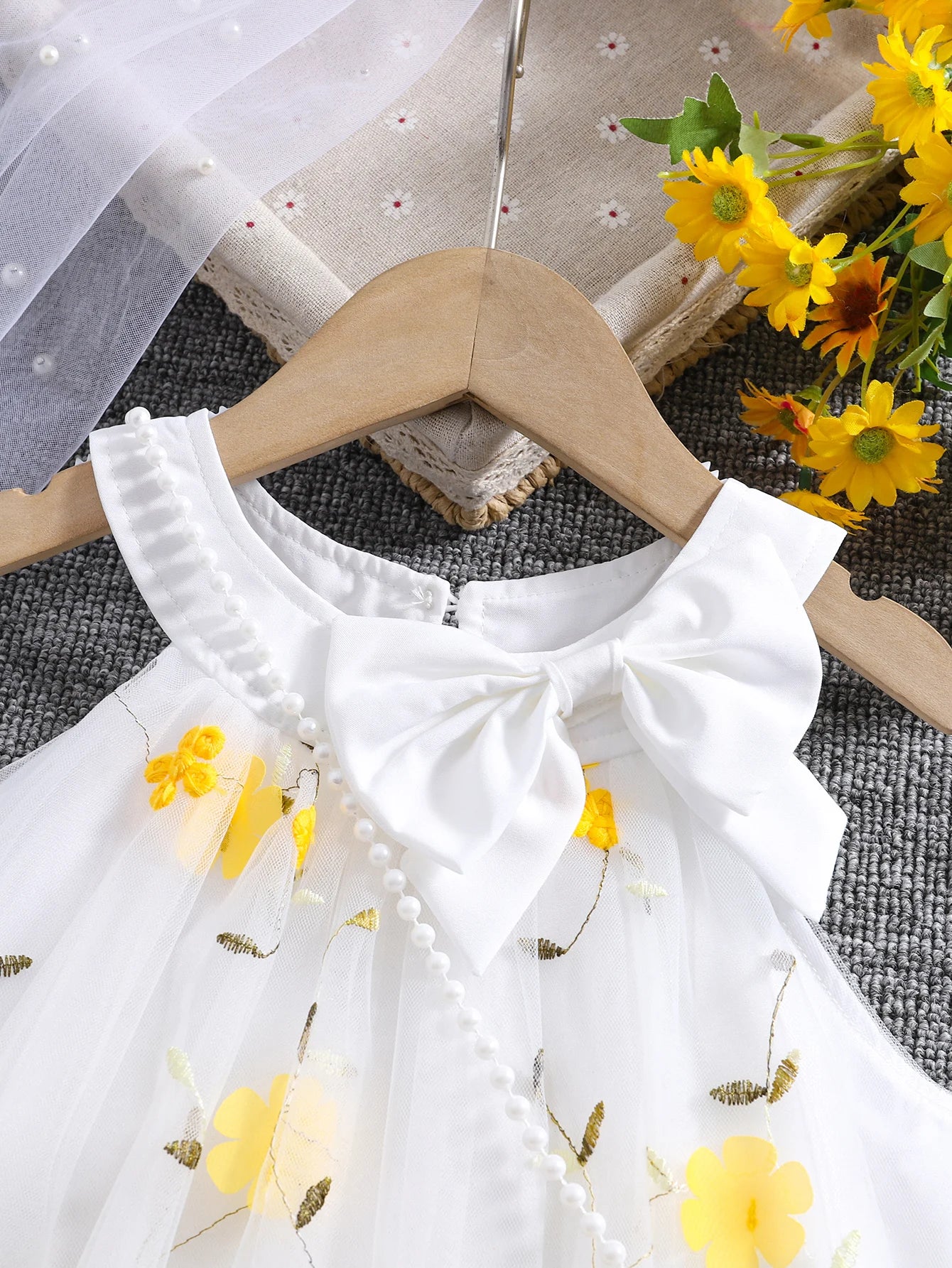Girls summer fashion lady three-dimensional flower mesh bow decorative halter dress with bag