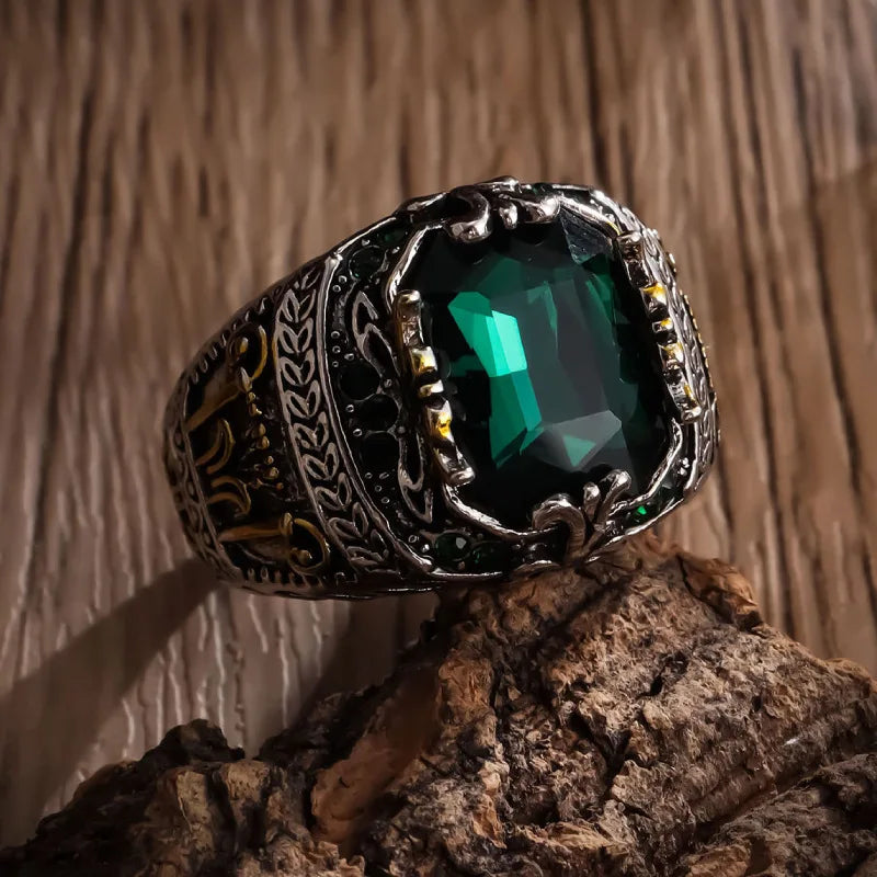 New men's luxury ring personalized retro domineering green gemstone domineering ring to attend the banquet party jewelry daily w
