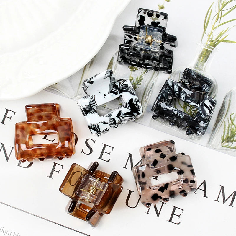 Bgffuy Leopard Korea Acetate Hollow Colorful Mini Hair Claws Crab Hair Clips for Child Girls Hairpins Hair Accessories Barrettes