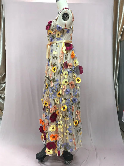 Women's Three-dimensional Flowers, Fashionable Embroidery, Flower Wrap Buttocks, Sexy Dress, Elegant Temperament, Mesh Lace