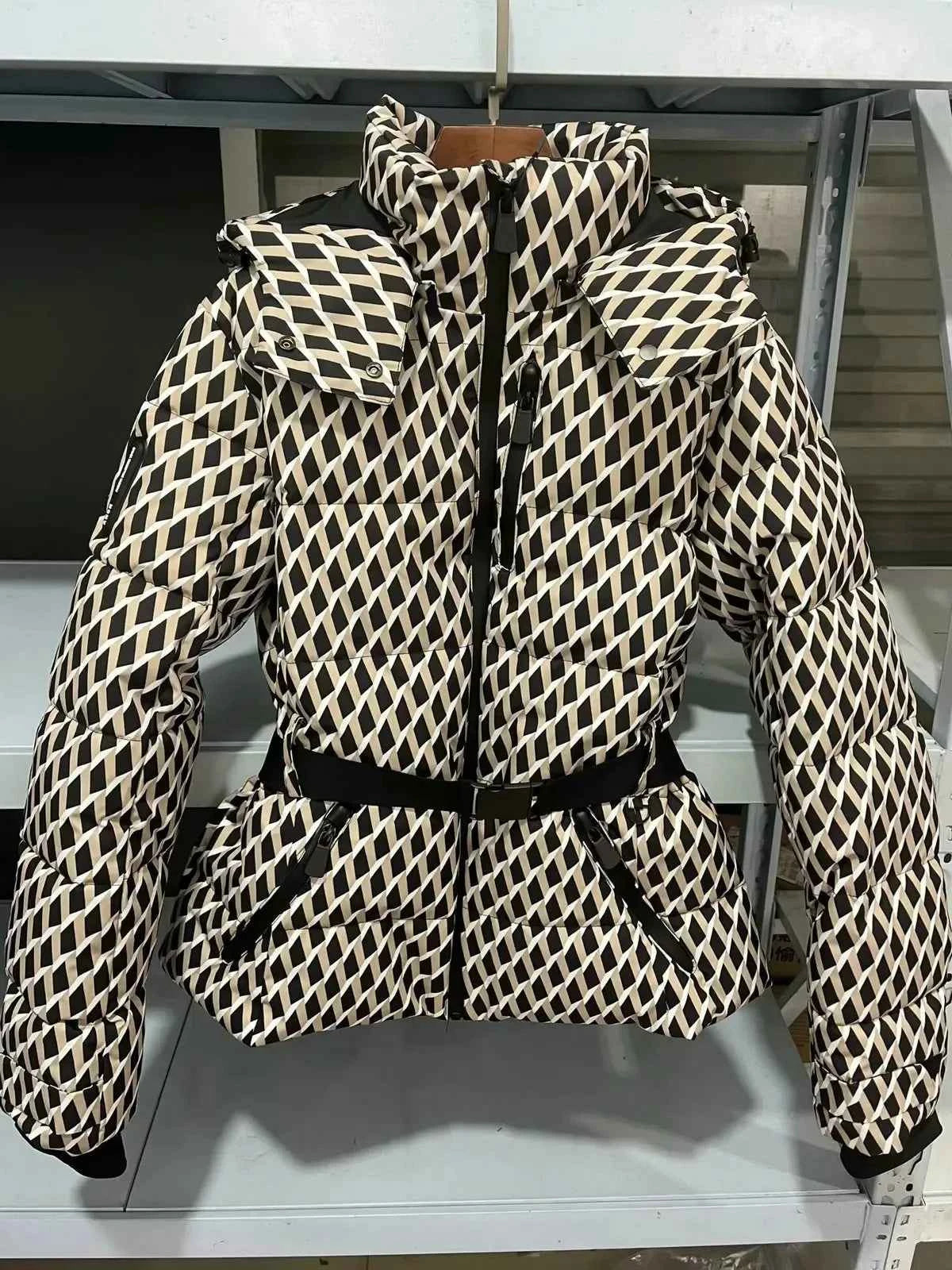 Women's Winter Hooded High Waist Padded Sport Parkas Coats with Belt Female Elegant Thick Warm Pockets Windproof Skiing Jackets