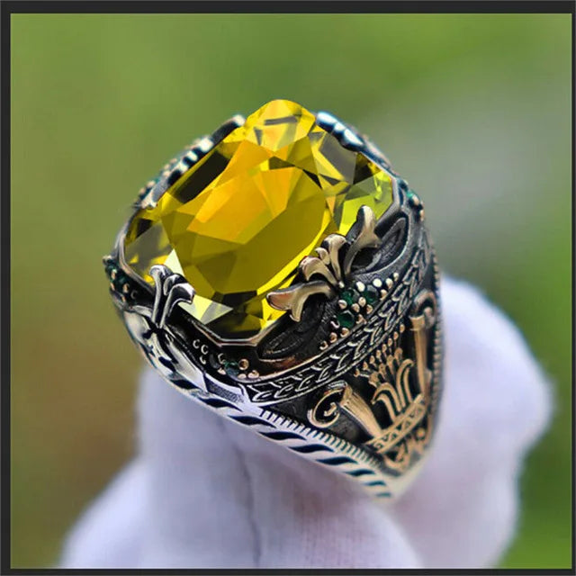 Beautiful ring the color of the stone really makes it stand out