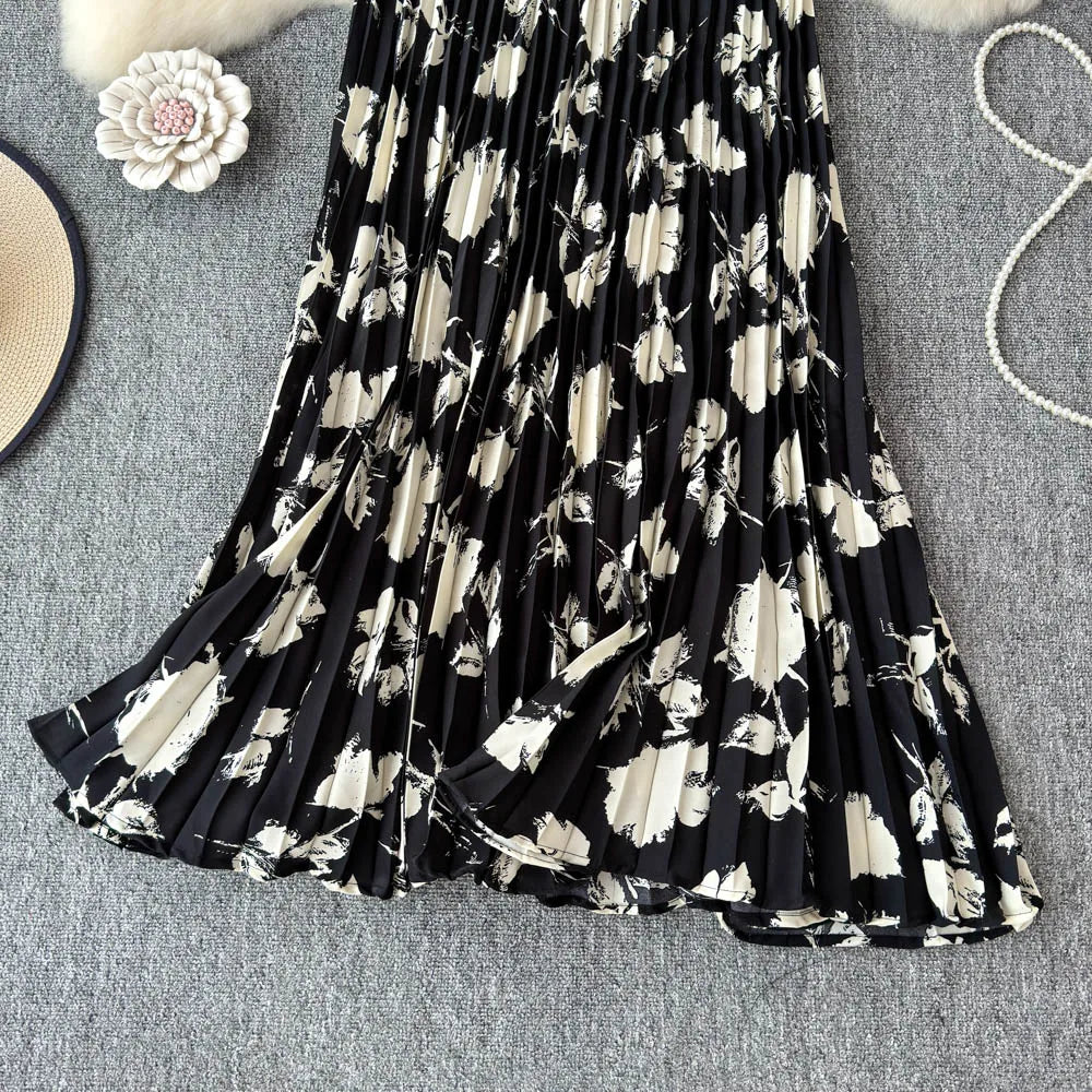 Chiffon A-Line Midi Skirt Women's Autumn 2025 New Sle Cover Hip Draped Large Swing Umbrella Skirt Pleated Floral Skirt