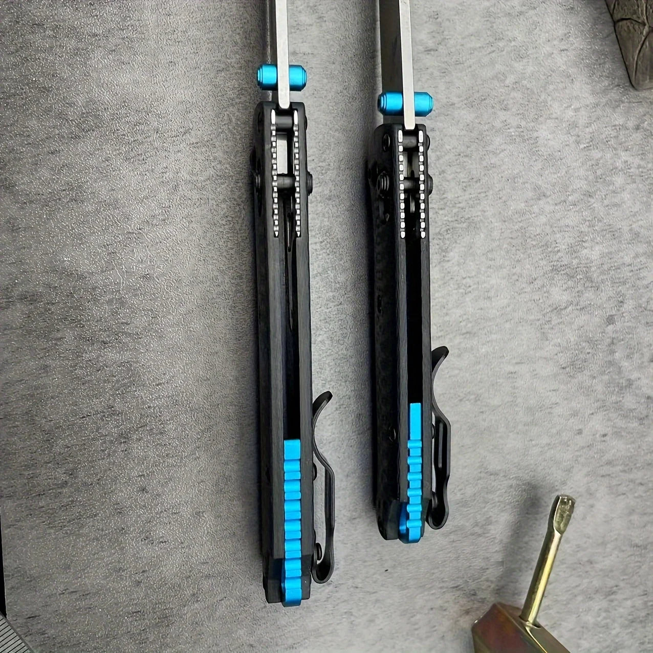 BM 535/533 Folding Knife with Shaft Lock - High Hardness S35V Blade Carbon Fiber Handle - Men Must Have Outdoor Men's Gift