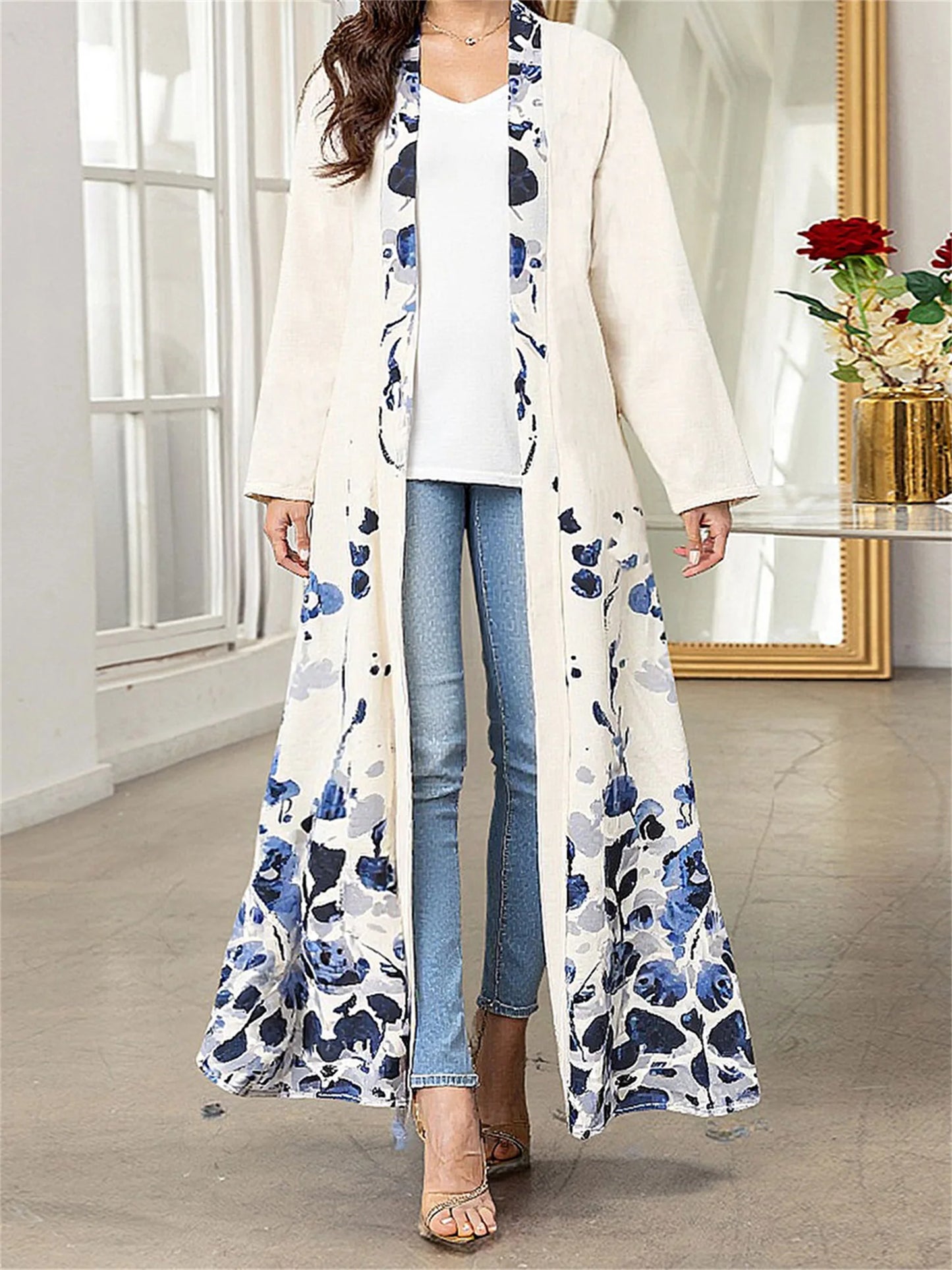 Women's Stylish Abaya with Intricate Floral Design Long Sleeves