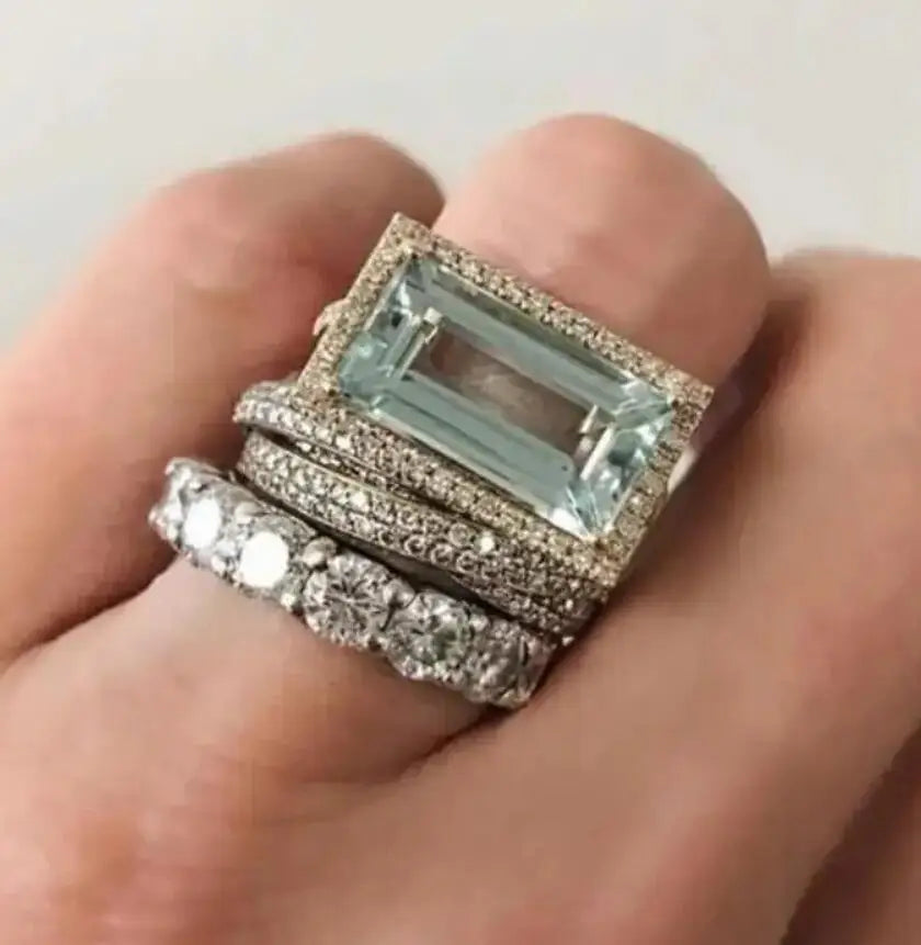 Trendy Exquisite Three Piece Set Inlay Green Color Square Shiny Zircon Engagemen Ring For Women Accessories Gifts Custom Jewelry