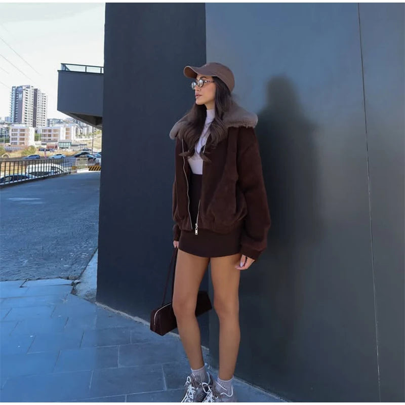 Solid Twill Denim Jacket Women Chic Patchwork Fur Collar Lapel Full Sleeve Zipper Pockets Loose Coat Lady Commute Street Wear