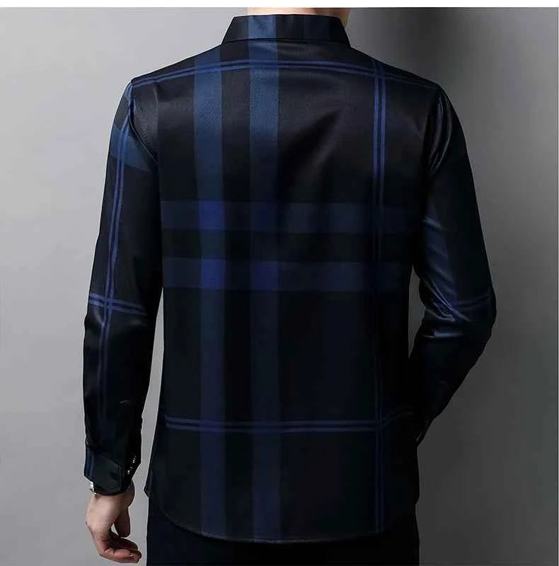 Autumn long sleeved shirt for men Business casual long sleeved plaid shirt for men