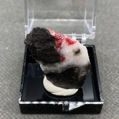 Best！100% natural red cinnabar ， raw stone mineral specimen quartz stone Healing crystal gem home decoration - AMULET RING STORE