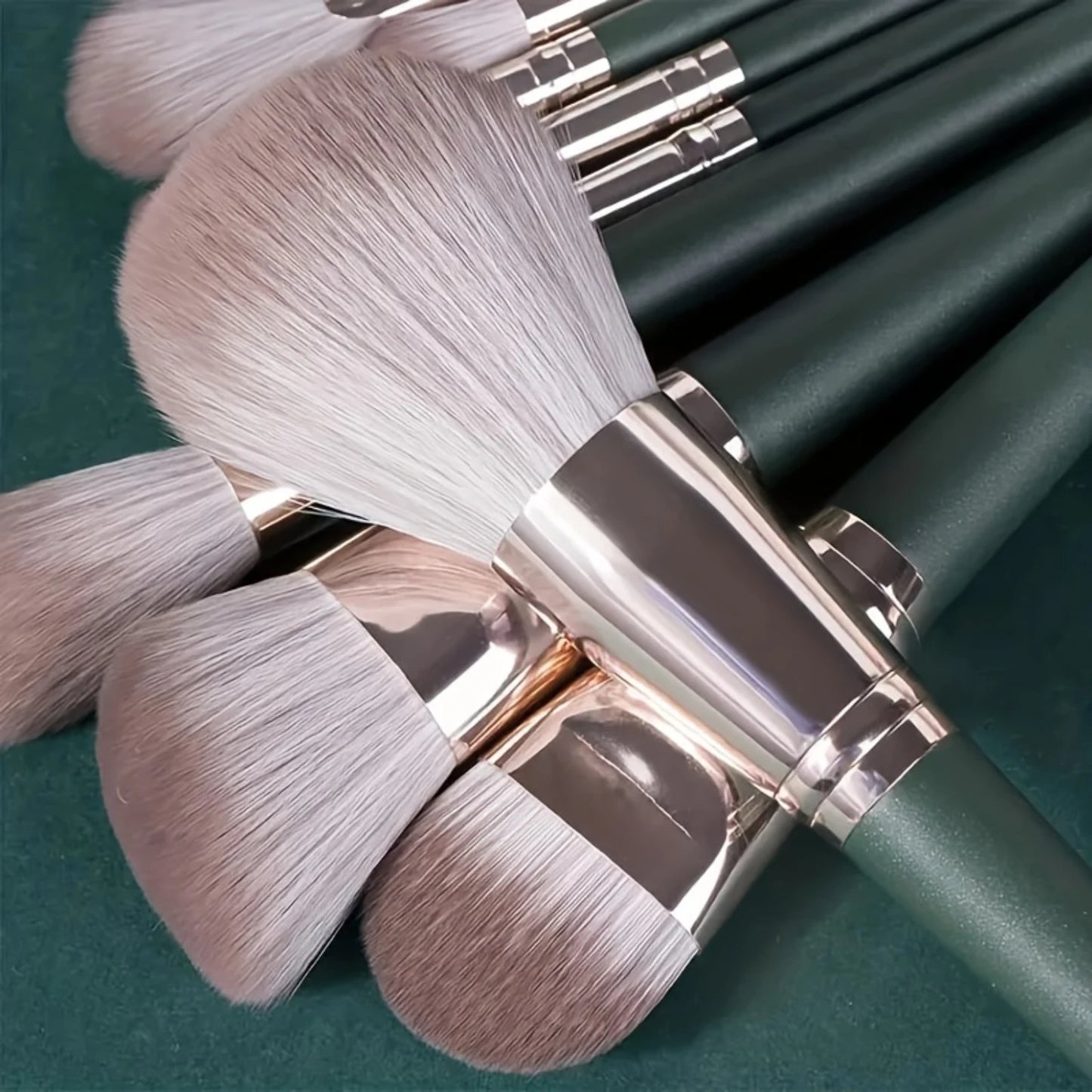 Green Cloud 14-Piece Makeup Brush Set - Super Soft Full Beginner Set for Paint, Powder, and Foundation - Beauty Tools - AMULET RING STORE