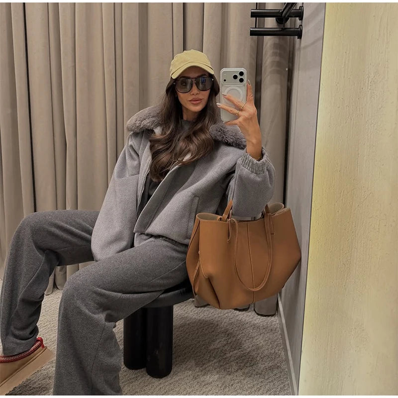 Solid Twill Denim Jacket Women Chic Patchwork Fur Collar Lapel Full Sleeve Zipper Pockets Loose Coat Lady Commute Street Wear