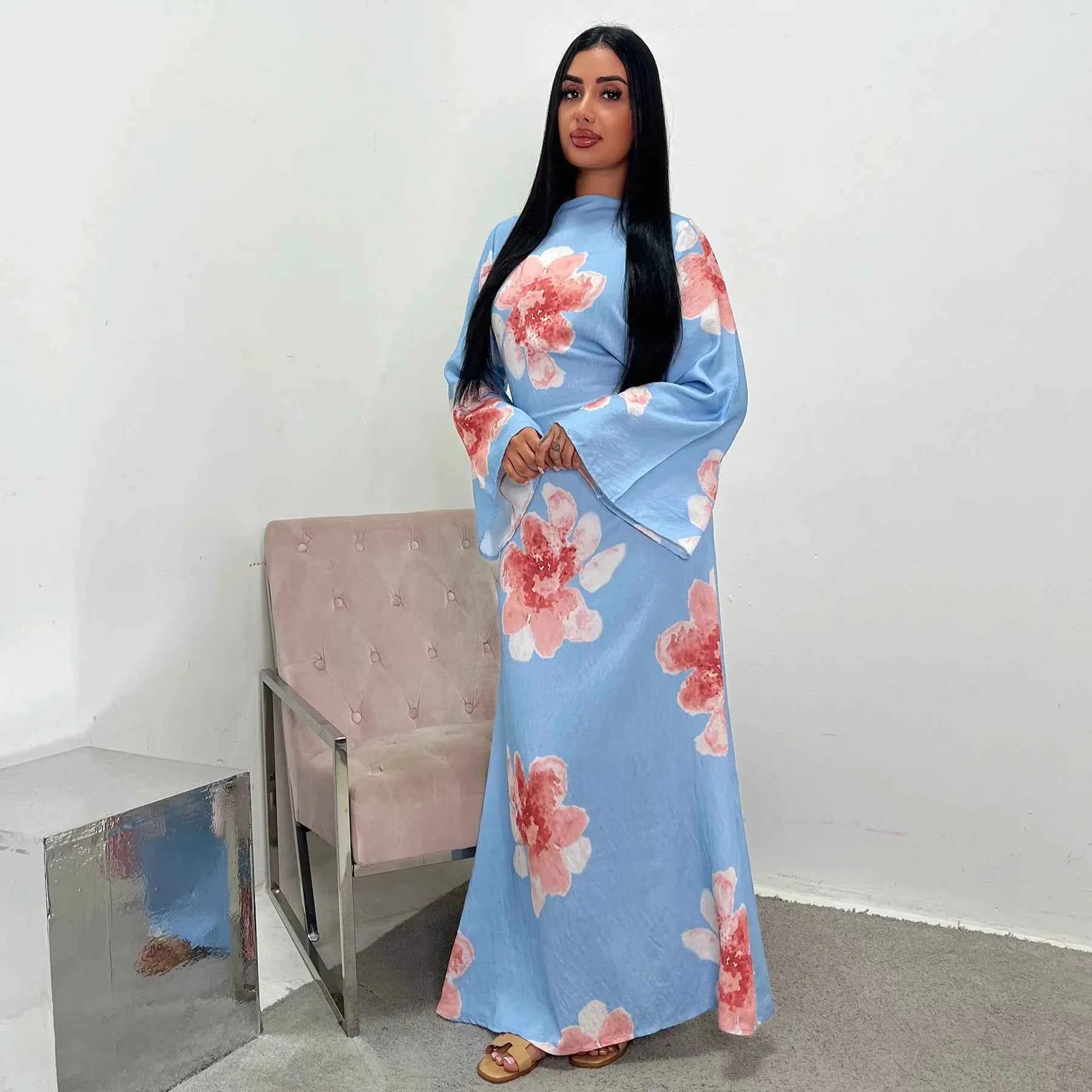 Arabesque Bell Sleeve Flowy Maxi Abaya Dress Elegant Floral Print Muslim Modest Long Dress Islamic Vacation Outfit Summer Robe