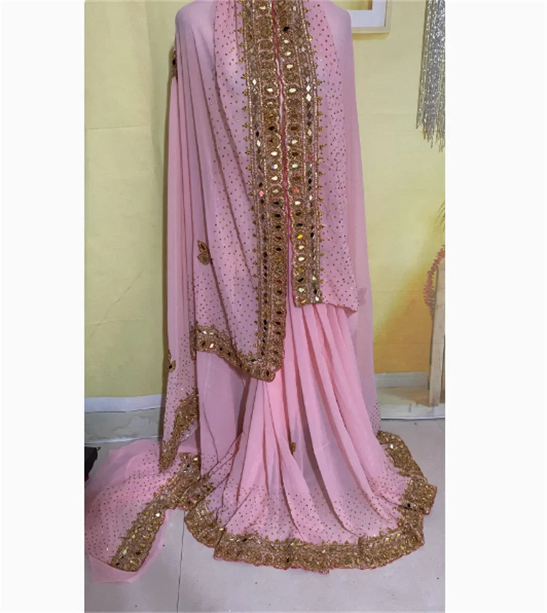 India Sari Nepal Thailand 6-meter Sari costume dress live broadcast featuring Sri Lanka's Grand Sari Lengha