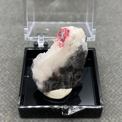 Best！100% natural red cinnabar ， raw stone mineral specimen quartz stone Healing crystal gem home decoration - AMULET RING STORE