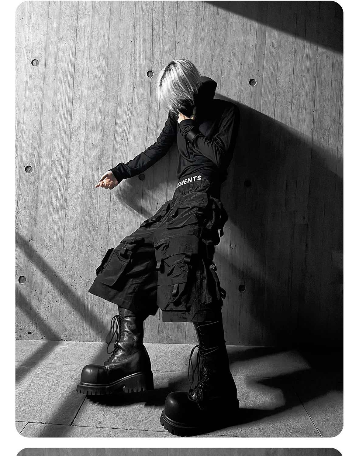 Mauroicardi Spring Summer Cool Handsome Thin Black Nylon Cargo Shorts for Men with Many Pockets Luxury Emo Techwear Clothes 2025