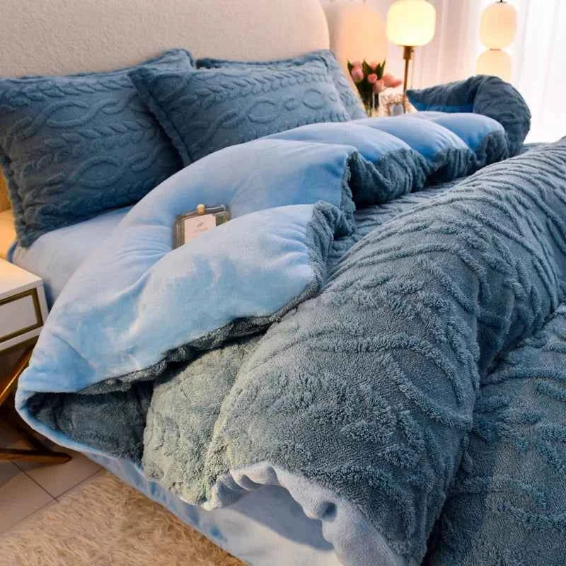 Home Textiles Velvet Flannel Bedding Set Plush Solid Color Duvet Cover Fluffy Reversible Plush Bedding Set Warm for Winter King