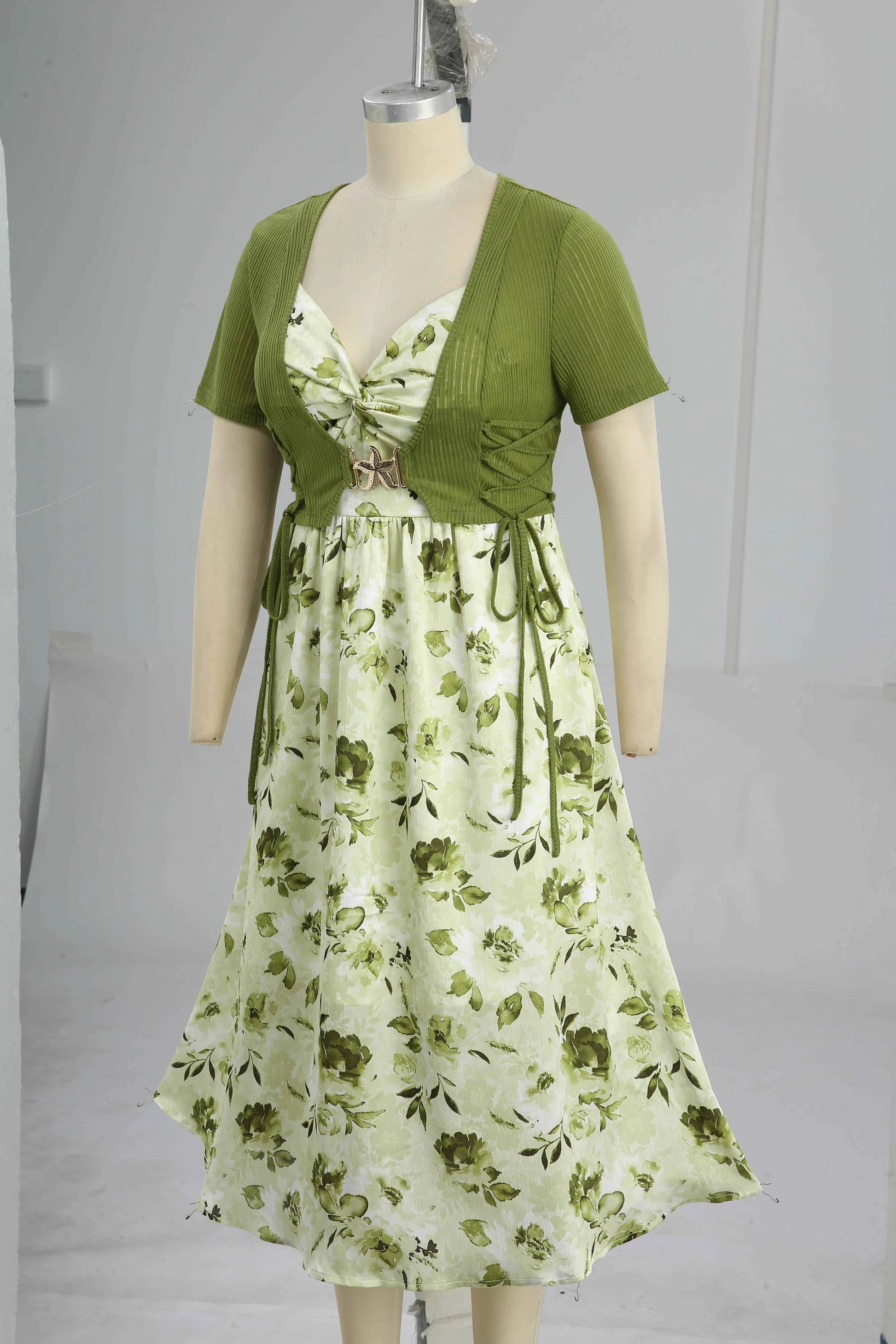 ROSEGAL Plus Size Women Floral Sundress Set Lace Up Ribbed Crop Top And Ruffles Floral Leaf Print Twist Cami Dres New Arrived