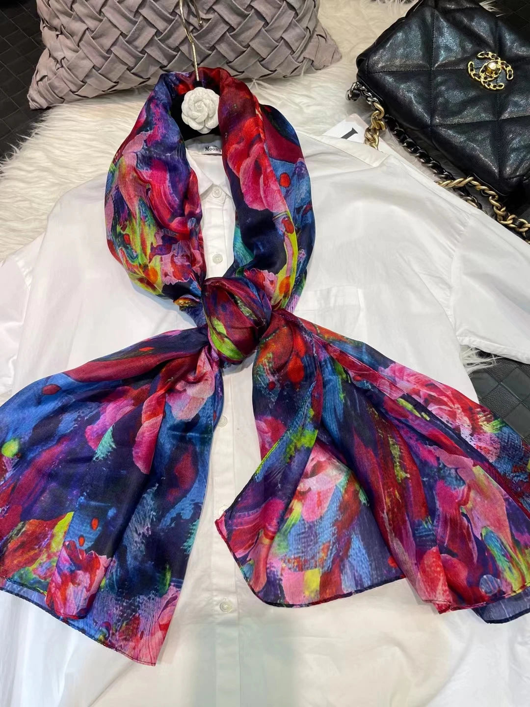 Brand Beige Cartoon Cat 100% Silk Scarf Shawl Bufanda Women Spring Fall Fashion Large Size Winter Long Scarves Bufanda 180*110cm