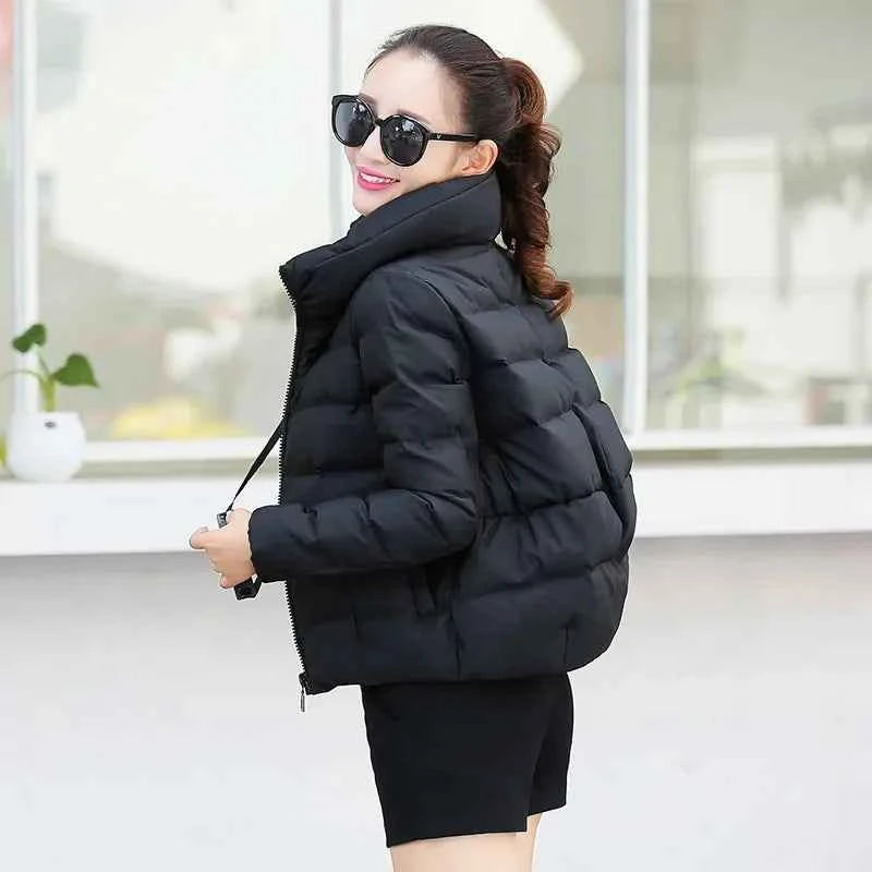 Red Quilted Padded Duck Down Short Woman Coat Thick Padding Jackets for Women Black Cropped Harajuku Fashion Winter Outer 2025