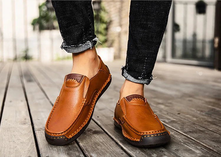 New Handmade Leather Men Shoes Casual Comfortable Men Loafers Slip On Leather Shoes Men Flats Hot Sale Outdoor  Walking Shoes
